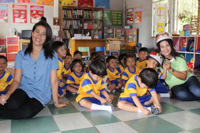 โครงการหนูน้อยวัยใส สวมหมวกนิรภัยไปโรงเรียน